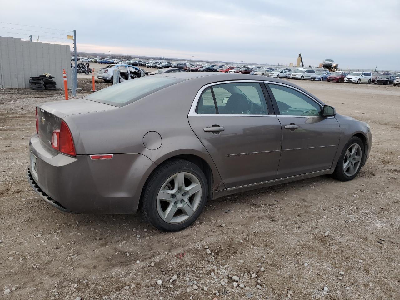 Image 3 of 2010 CHEVROLET MALIBU 1LT 2010 with VIN 1G1ZC5E01AF126945