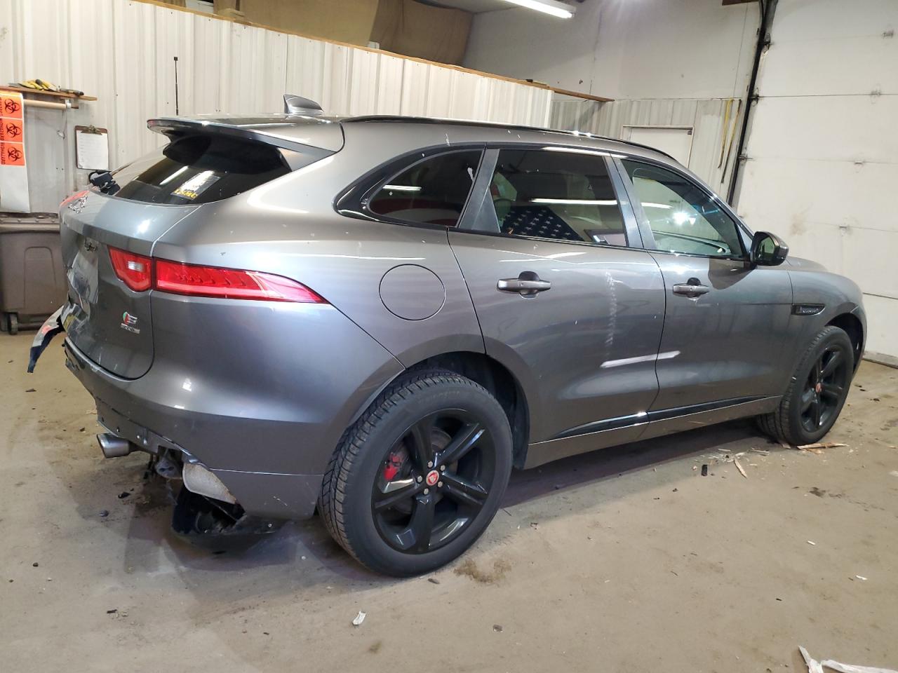 Изображение 3 2017 JAGUAR F-PACE S 2017 с VIN SADCM2BV4HA890938