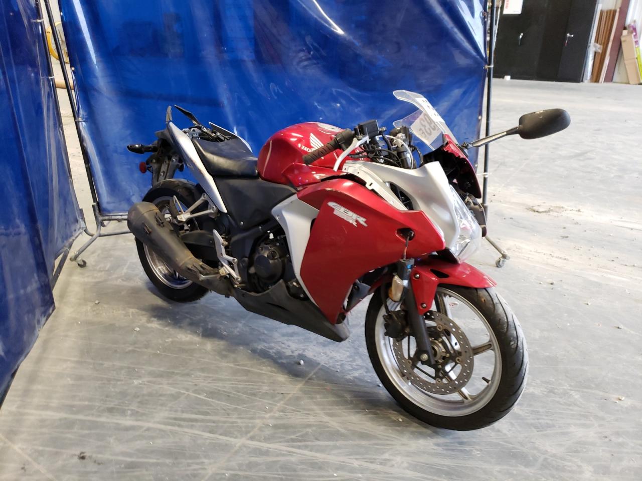 Изображение 2012 HONDA CBR250 R 2012
