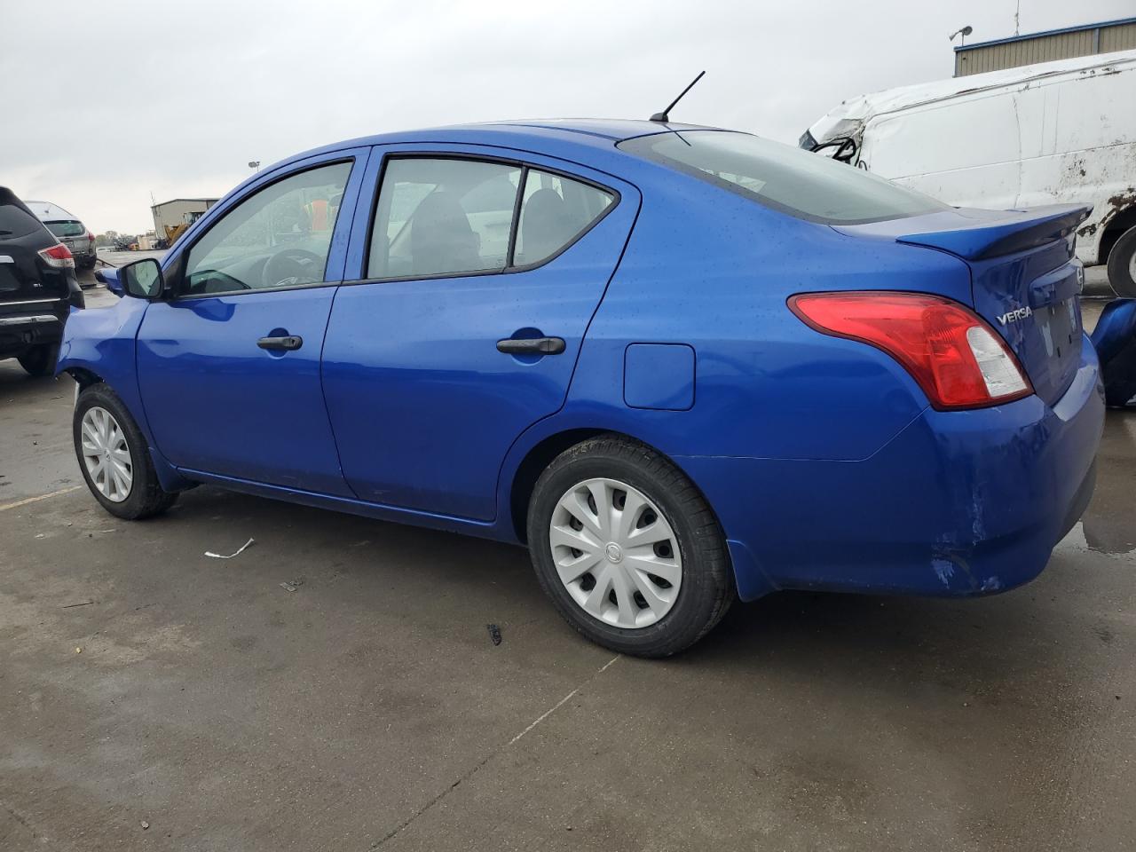 Obraz 2 z 2017 NISSAN VERSA S 2017 z VIN 3N1CN7AP5HL807389