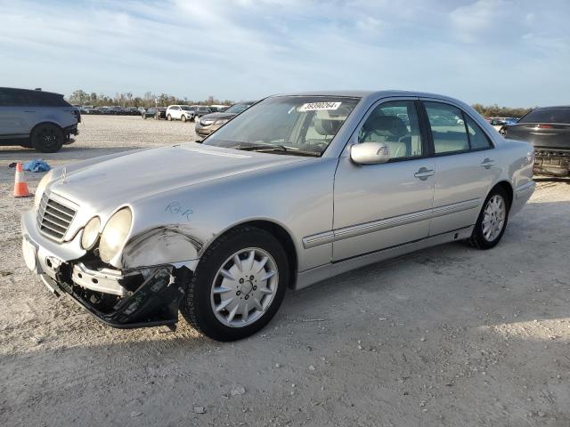 Image 1 of 2000 MERCEDES-BENZ E 320 2000 with VIN WDBJF65J8YB095445