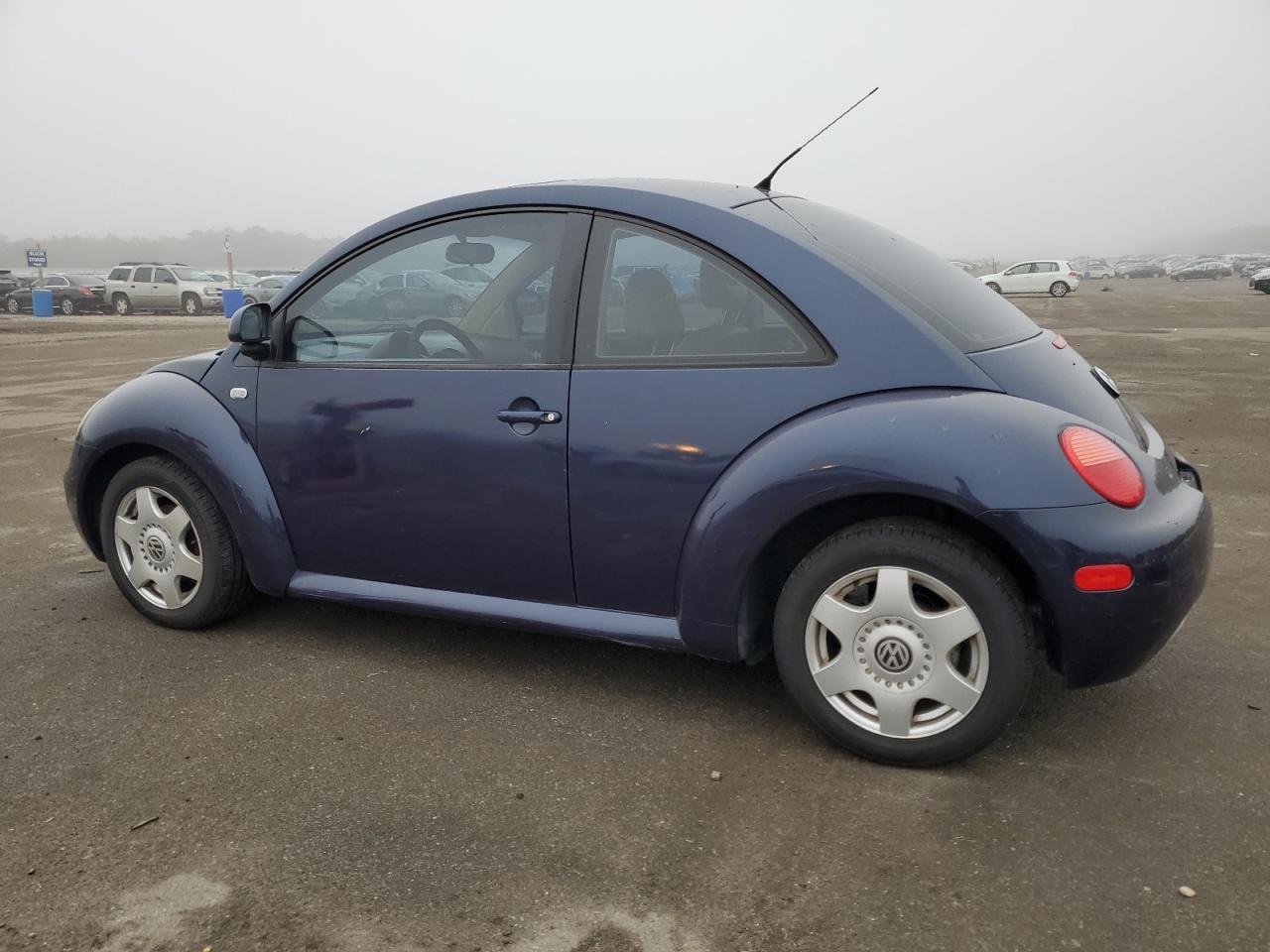 Изображение 2 2000 VOLKSWAGEN NEW BEETLE GLS 2000 с VIN 3VWCC21C6YM479118