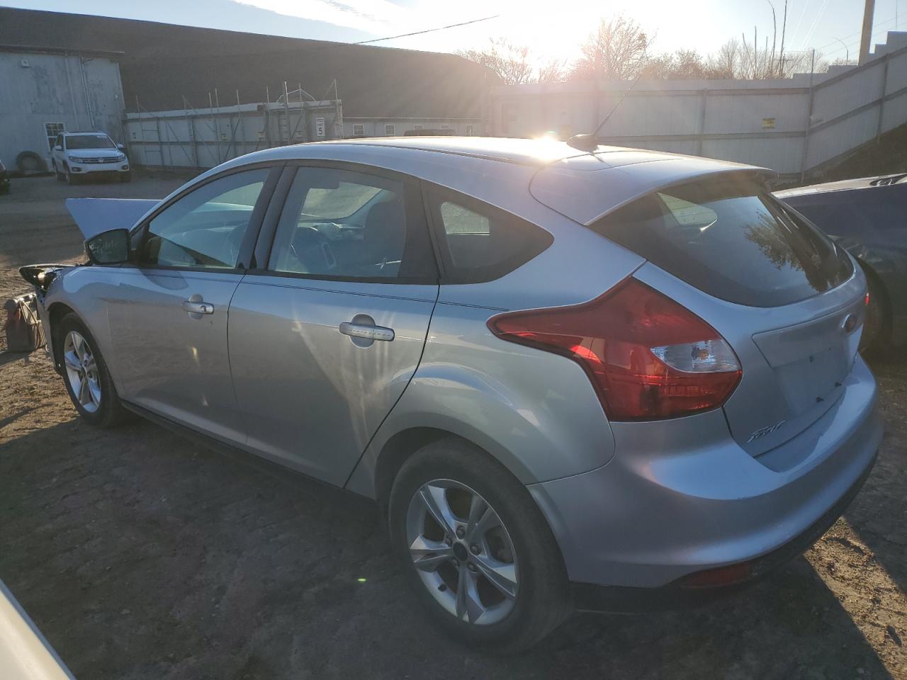 Изображение 2 2012 FORD FOCUS SE 2012 с VIN 1FAHP3K24CL370682