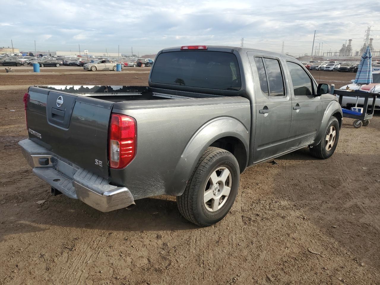 Image 3 of 2005 NISSAN FRONTIER CREW CAB LE 2005 with VIN 1N6AD07UX5C464773
