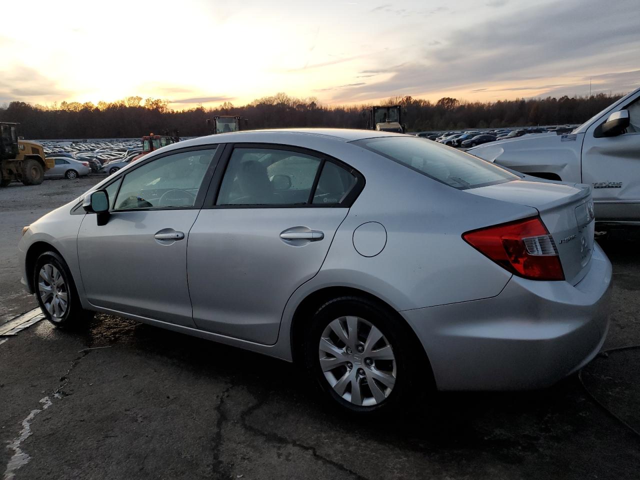 Изображение 2 2012 HONDA CIVIC LX 2012 с VIN 2HGFB2F55CH573559