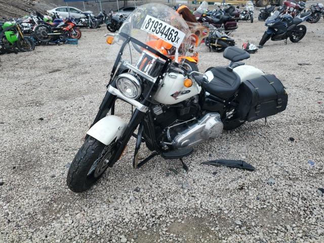 Image 2 of 2018 HARLEY-DAVIDSON FLSL SOFTAIL SLIM 2018 with VIN 1HD1YDJ12JC077091