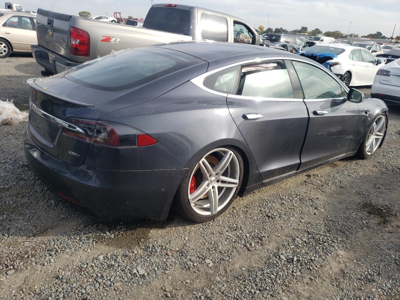 Image 3 of 2018 TESLA MODEL S  2018 with VIN 5YJSA1E22JF285311