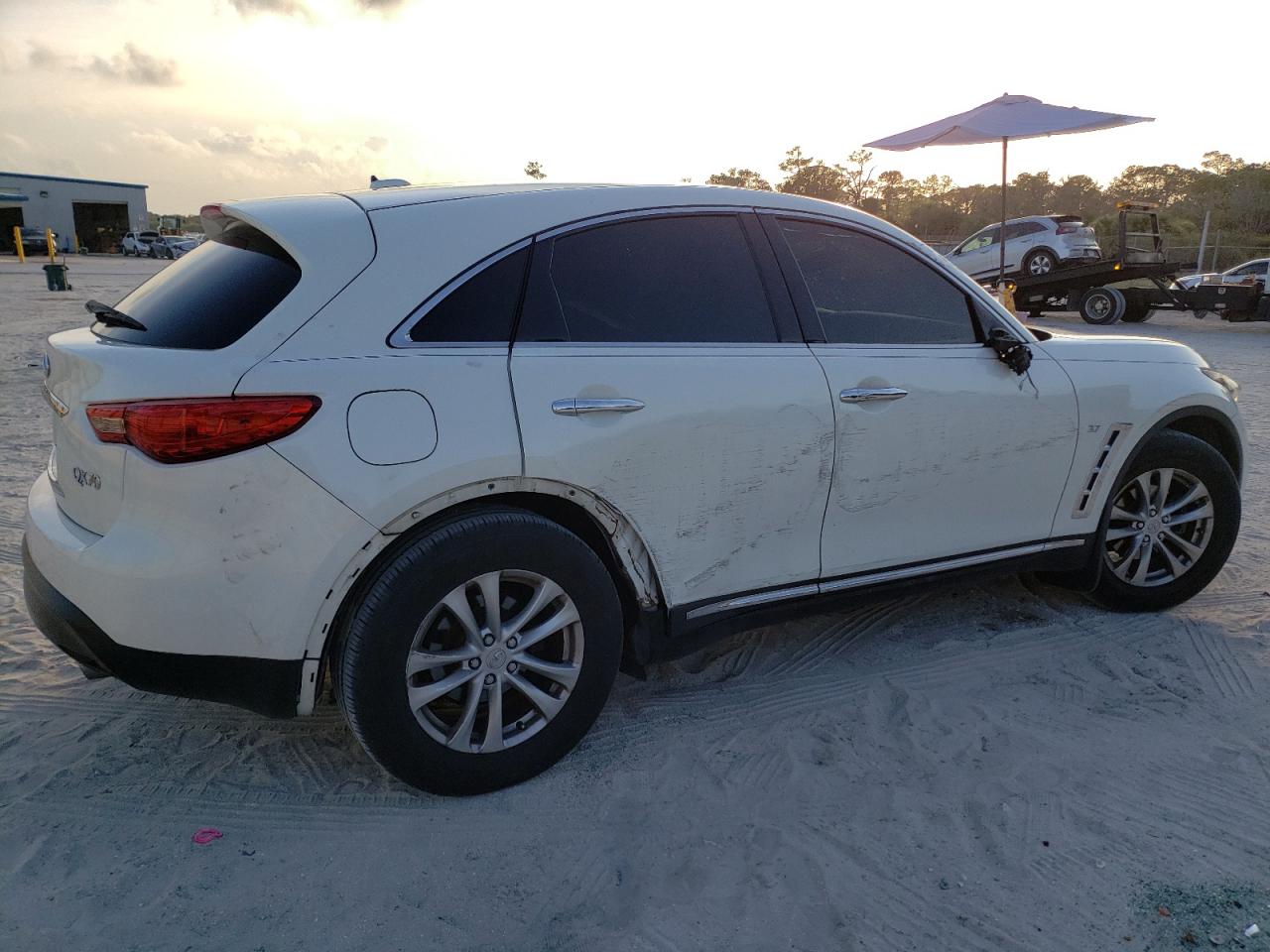 Изображение 3 2014 INFINITI QX70  2014 с VIN JN8CS1MUXEM450821