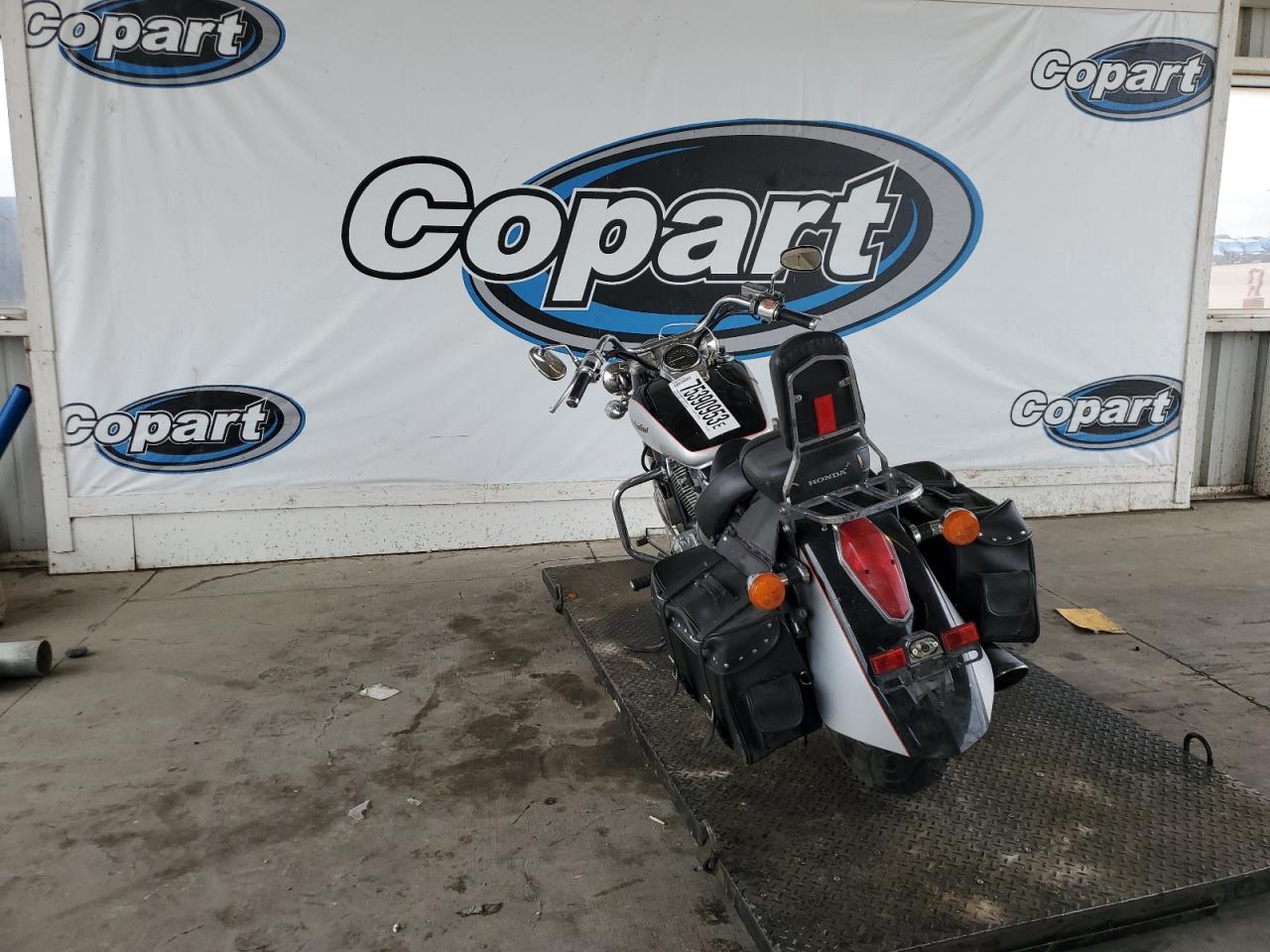 Image 3 of 2004 HONDA VT750 CA 2004 with VIN JH2RC50364K010278
