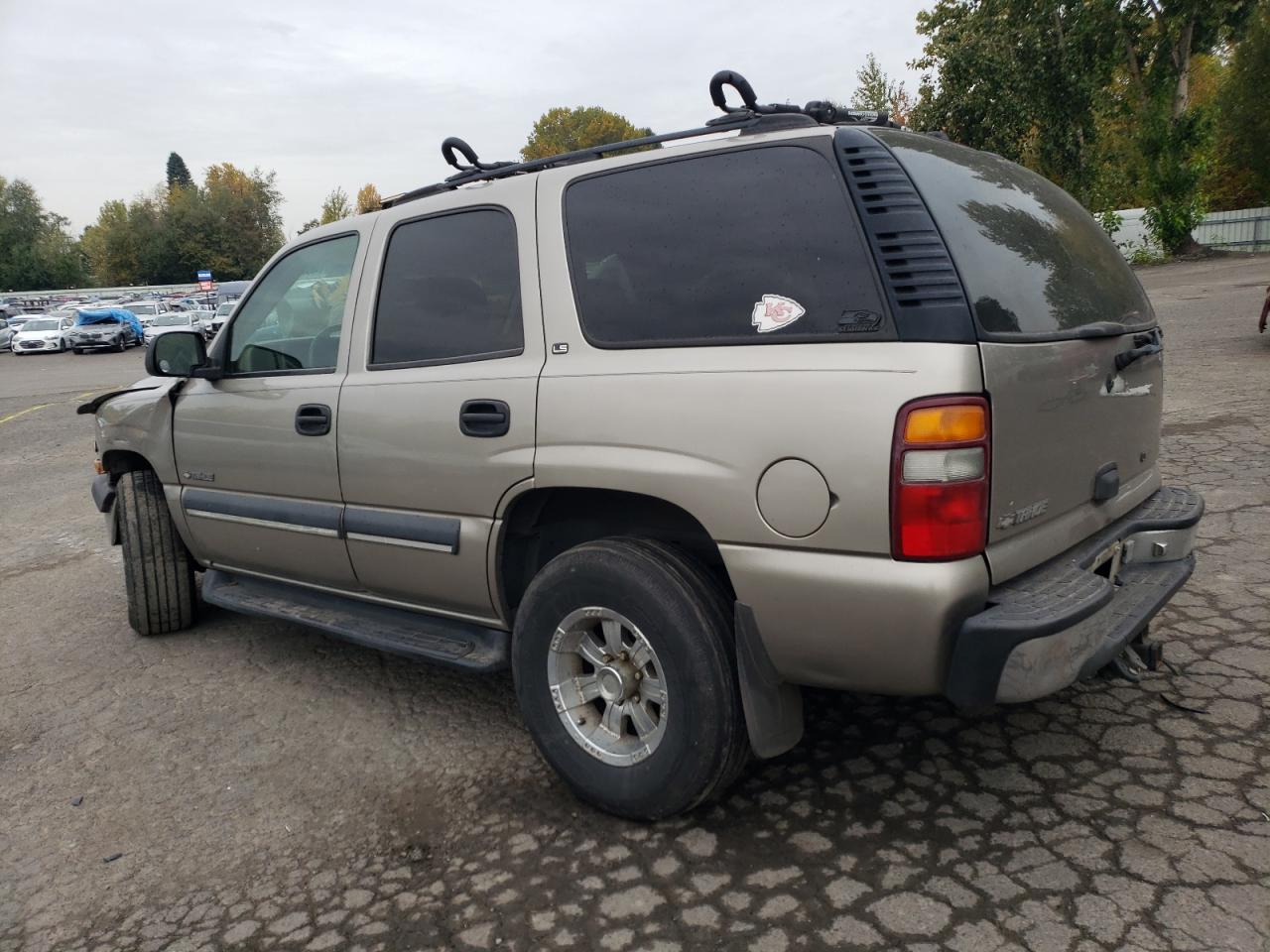 Obraz 2 z 2002 CHEVROLET TAHOE K1500 2002 z VIN 1GNEK13Z22R134353