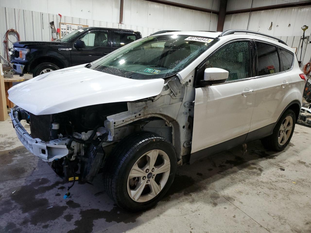 Image 1 of 2015 FORD ESCAPE SE 2015 with VIN 1FMCU9G94FUB86553