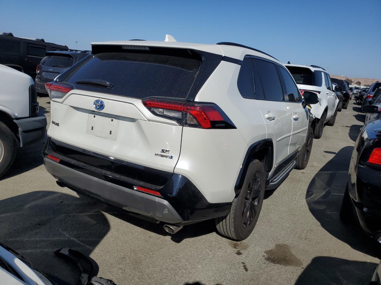 Image 3 of 2022 TOYOTA RAV4 SE 2022 with VIN 4T3T6RFV2NU097434