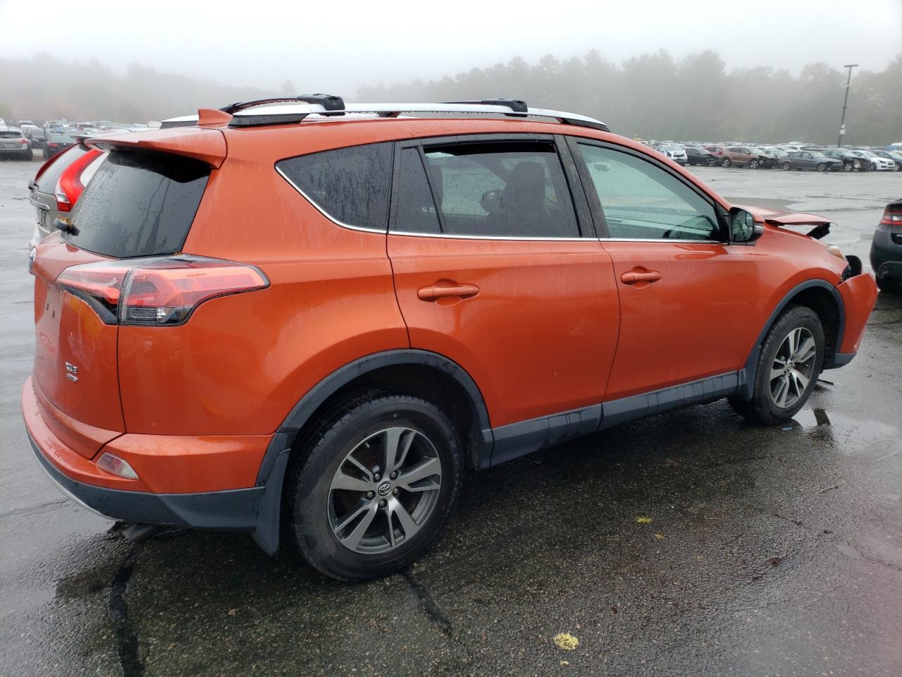 Image 3 of 2015 TOYOTA RAV4 XLE 2015 with VIN 2T3RFREV9GW486697