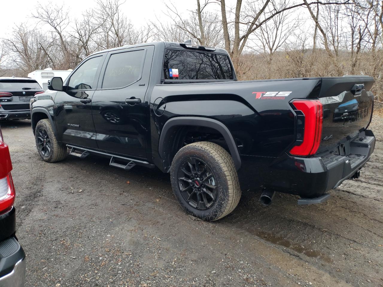 Изображение 2 2023 TOYOTA TUNDRA CREWMAX SR 2023 с VIN 5TFLA5DB1PX107014