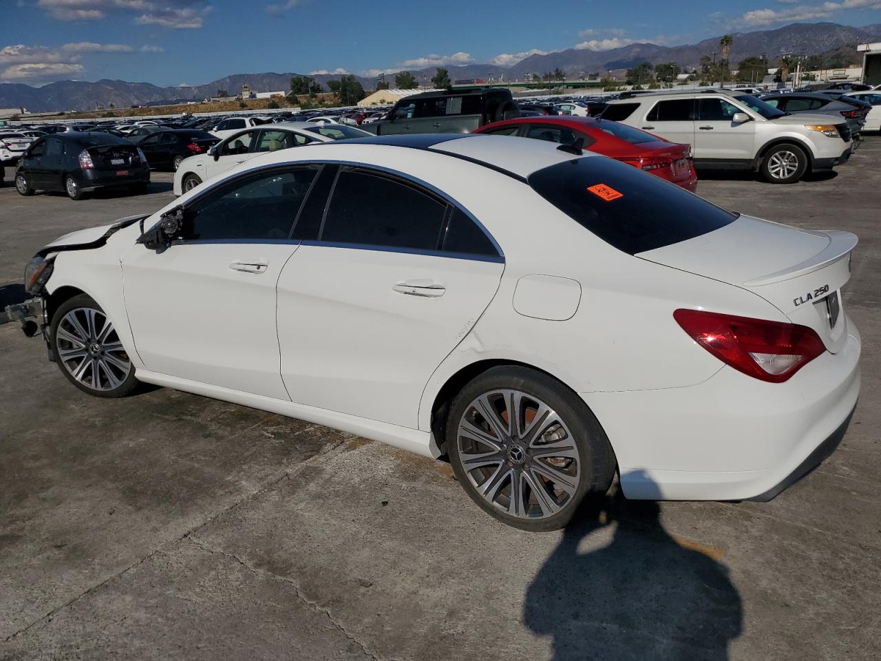 Obraz 2 z 2019 MERCEDES-BENZ CLA 250 2019 z VIN WDDSJ4EB7KN769985