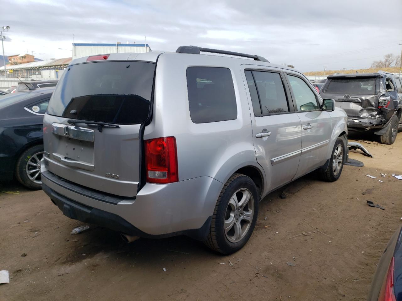 Image 3 of 2015 HONDA PILOT EXL 2015 with VIN 5FNYF4H54FB020299