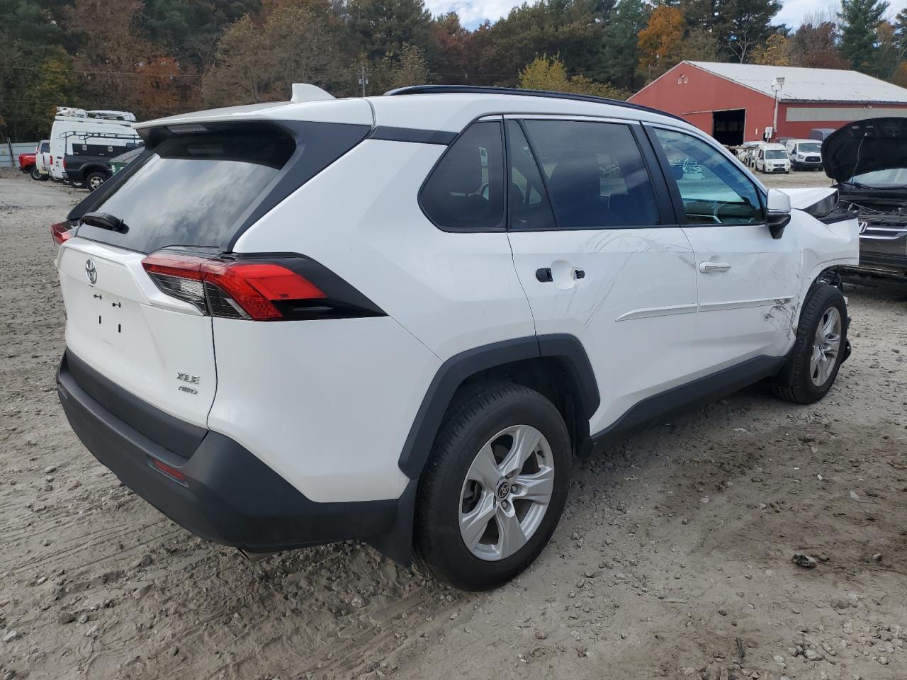 Изображение 3 2021 TOYOTA RAV4 XLE 2021 с VIN 2T3P1RFV6MC228932