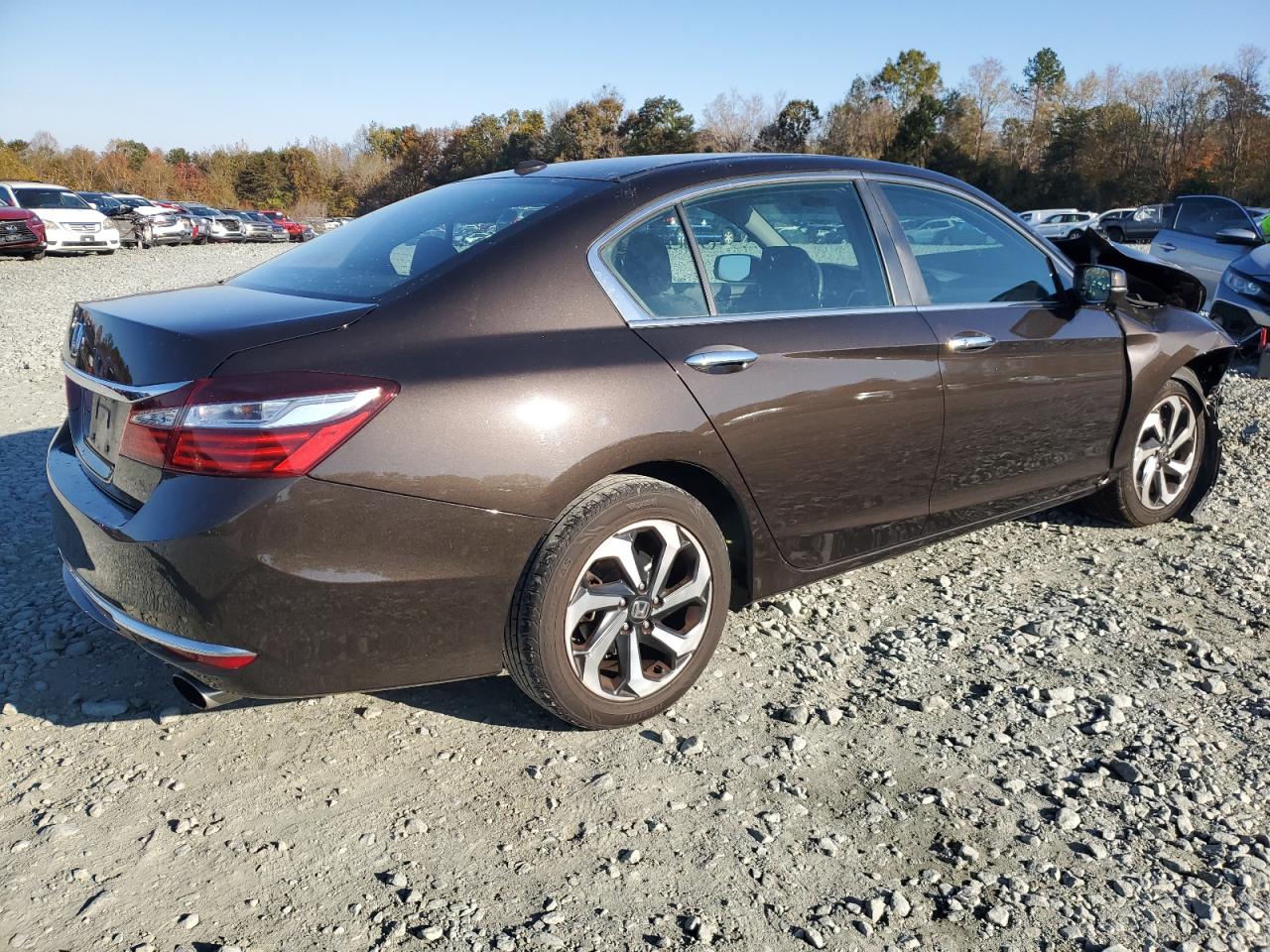 Image 3 of 2016 HONDA ACCORD EX 2016 with VIN 1HGCR2F75GA147682