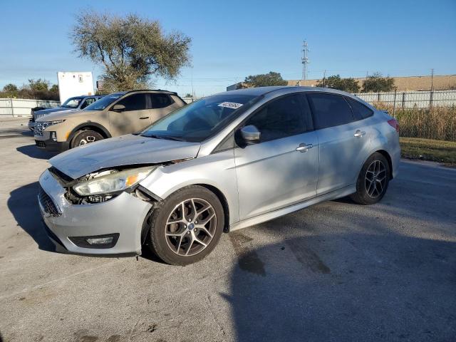 Image 1 of 2015 FORD FOCUS SE 2015 with VIN 1FADP3F25FL219167