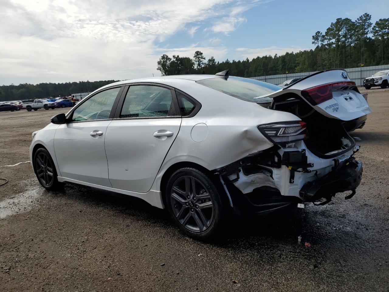 Изображение 2 2021 KIA FORTE GT LINE 2021 с VIN 3KPF34AD0ME313430