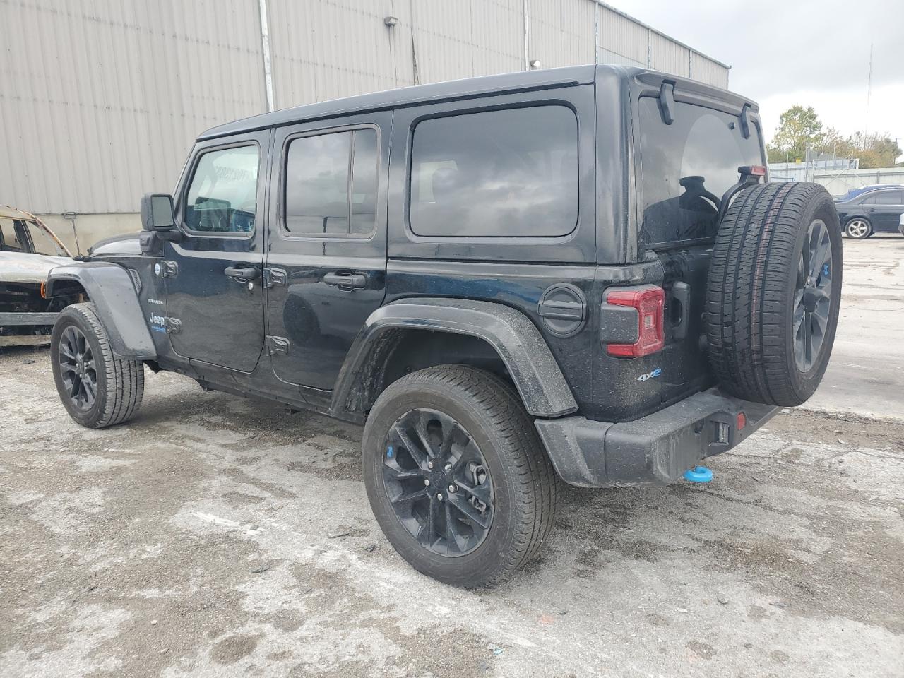 Изображение 2 2022 JEEP WRANGLER UNLIMITED SAHARA 4XE 2022 с VIN 1C4JJXP61NW210647