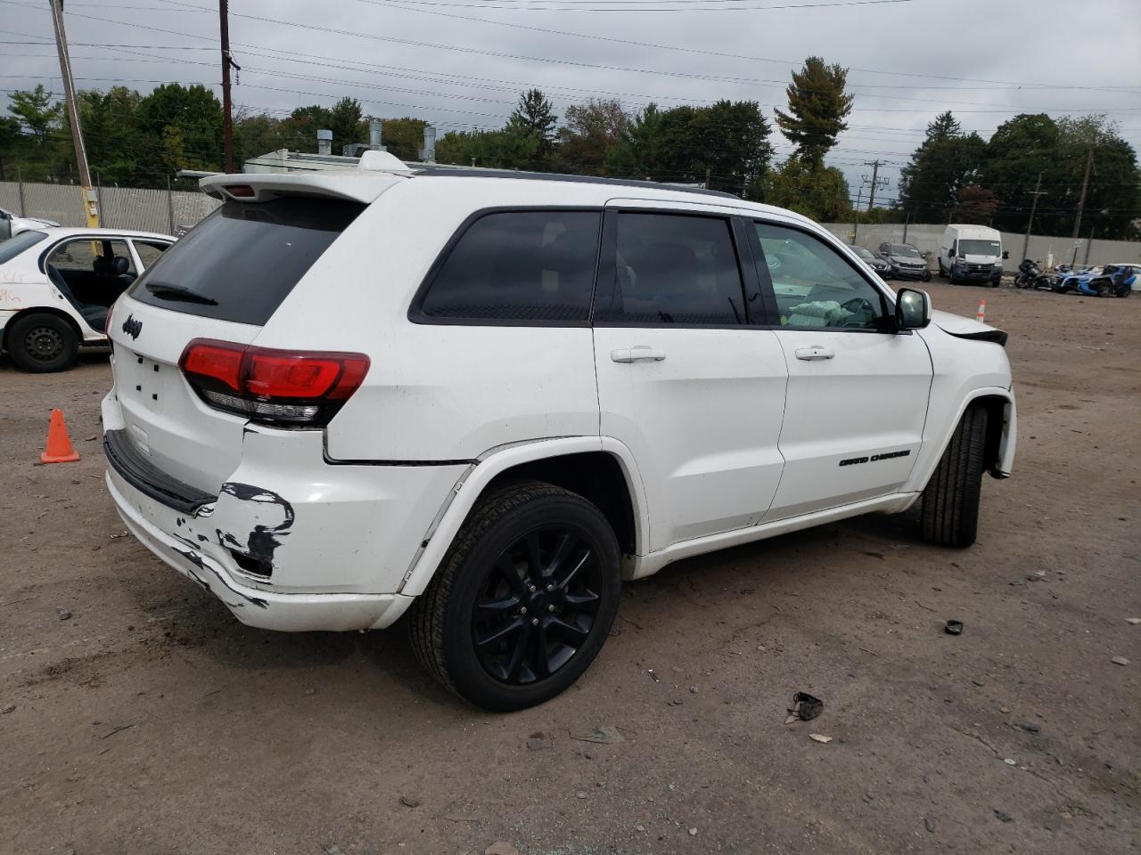 Obraz 3 z 2019 JEEP GRAND CHEROKEE LAREDO 2019 z VIN 1C4RJFAG1KC588026