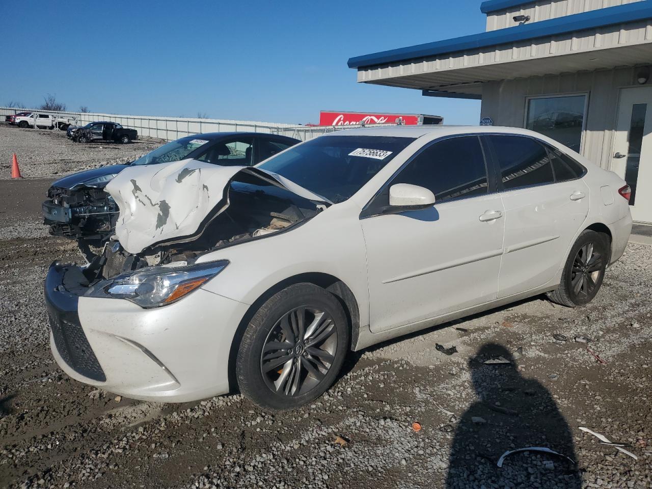 Obraz 1 z 2017 TOYOTA CAMRY LE 2017 z VIN 4T1BF1FK0HU333885