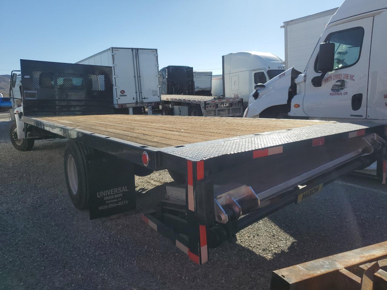 Image 3 of 2004 INTERNATIONAL 4000 4300 2004 with VIN 1HTMMAAM44H670254