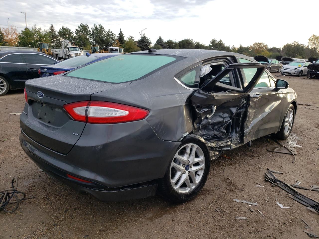 Image 3 of 2016 FORD FUSION SE 2016 with VIN 3FA6P0H74GR299211