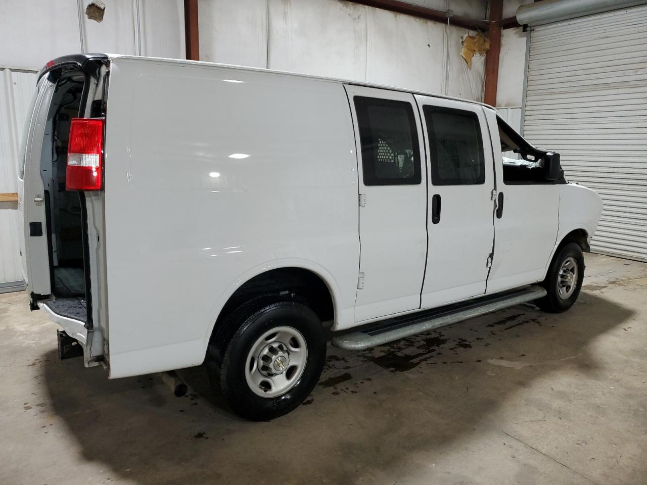 Изображение 3 2022 CHEVROLET EXPRESS G2500  2022 с VIN 1GCWGAFP7N1252118