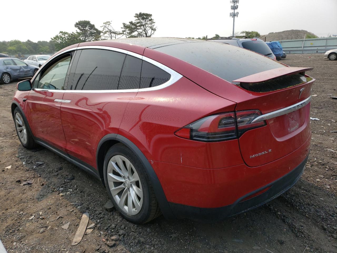 Изображение 2 Tesla Model X 2018 с VIN 5YJXCAE20JF103329