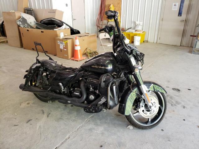 Изображение 1 2017 HARLEY-DAVIDSON FLHXSE CVO STREET GLIDE 2017 с VIN 1HD1PXF15HB955237