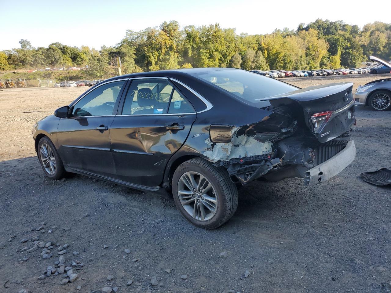 Image 2 of 2017 TOYOTA CAMRY LE 2017 with VIN 4T1BF1FKXHU309738