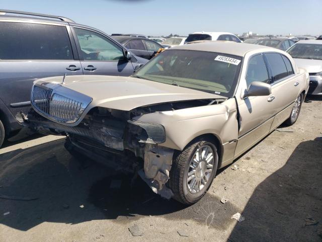 Obraz 1 z 2007 LINCOLN TOWN CAR SIGNATURE LONG WHEELBASE 2007 z VIN 1LNHM85W67Y613749