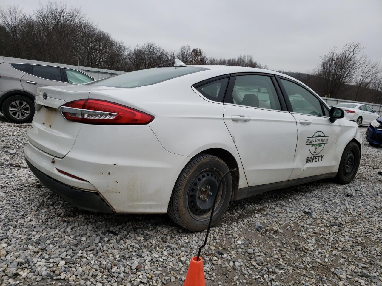 Изображение 3 2020 FORD FUSION S 2020 с VIN 3FA6P0G78LR135486
