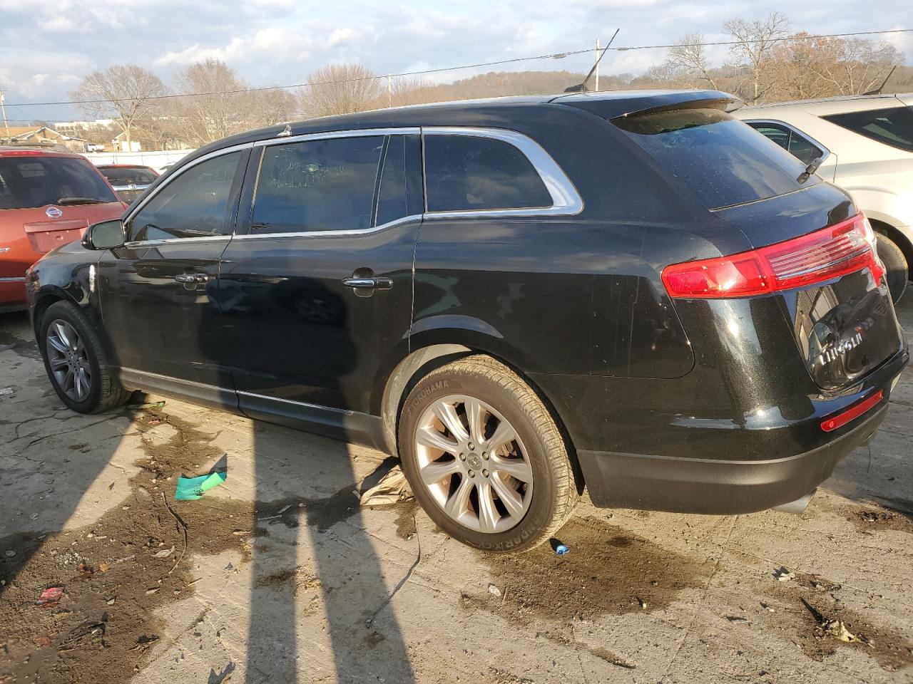 Изображение 2 2014 LINCOLN MKT  2014 с VIN 2LMHJ5AT6EBL50910