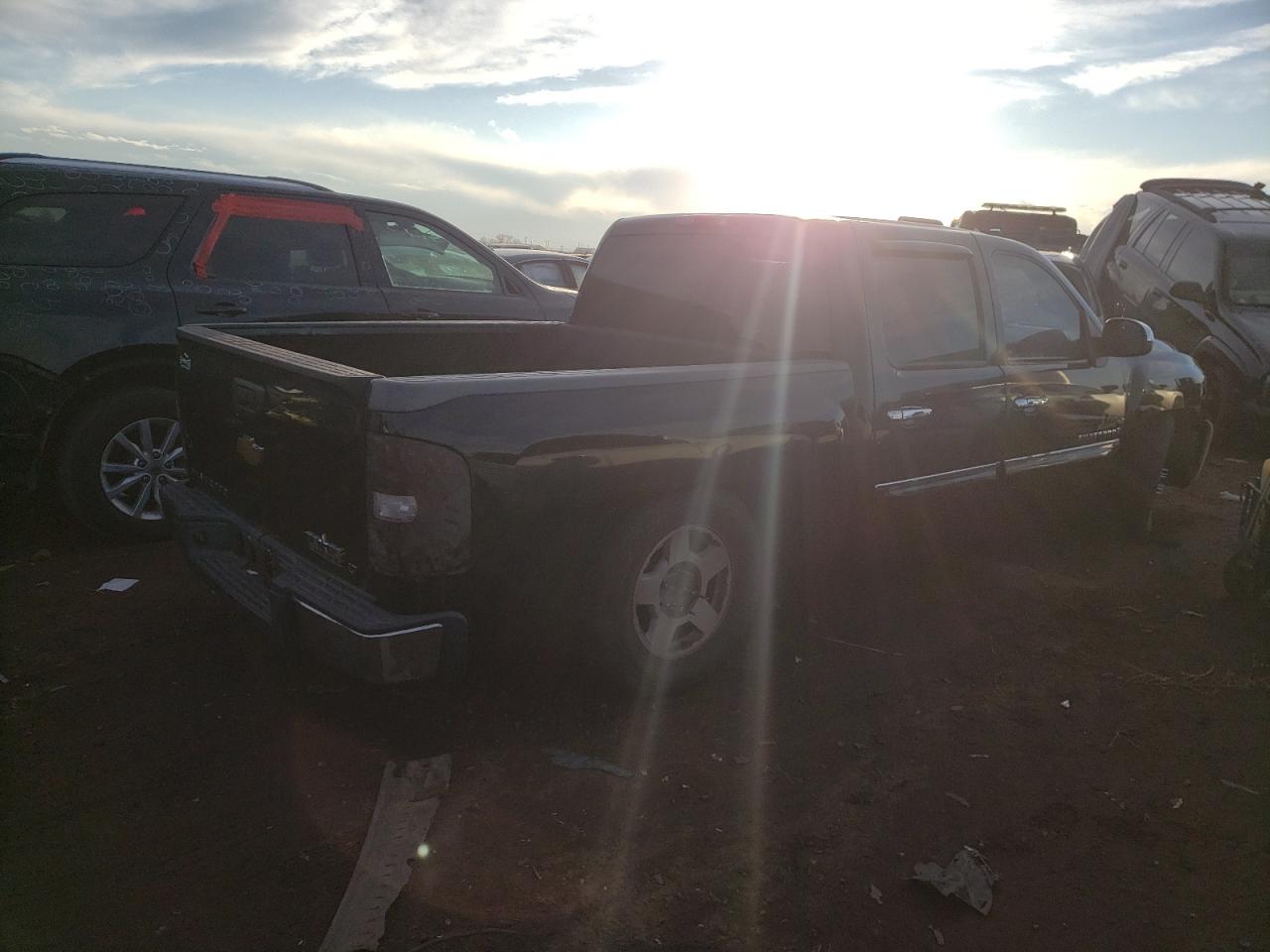 Image 3 of 2009 CHEVROLET SILVERADO C1500 LT 2009 with VIN 3GCEC23J19G165948