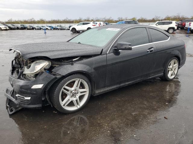 Image 1 of 2013 MERCEDES-BENZ C 250 2013 with VIN WDDGJ4HB4DG042215