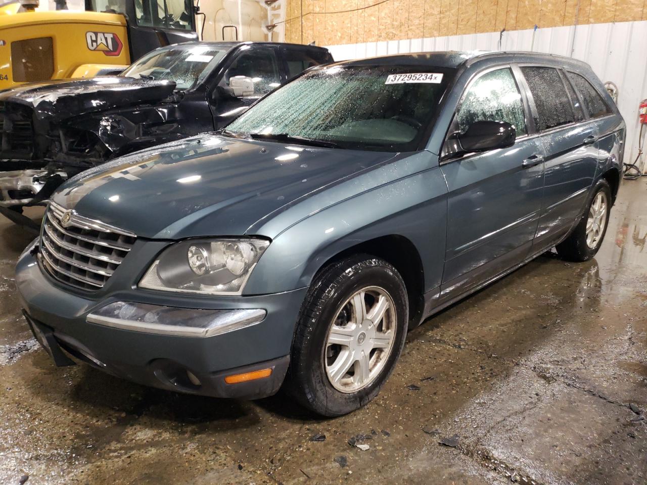 Image 1 of 2005 CHRYSLER PACIFICA TOURING 2005 with VIN 2C8GF68405R329915