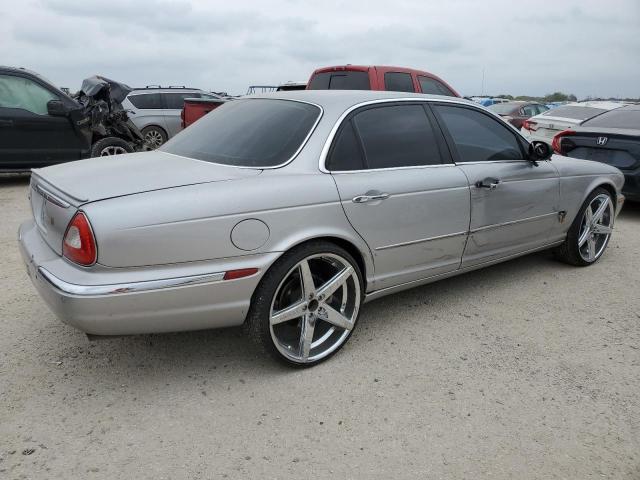 Obraz 3 z 2004 JAGUAR XJ8  2004 z VIN SAJWA71C04SG25232