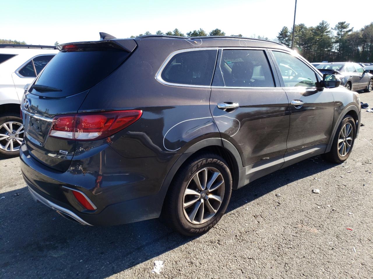 Image 3 of 2018 HYUNDAI SANTA FE SE 2018 with VIN KM8SMDHFXJU268217