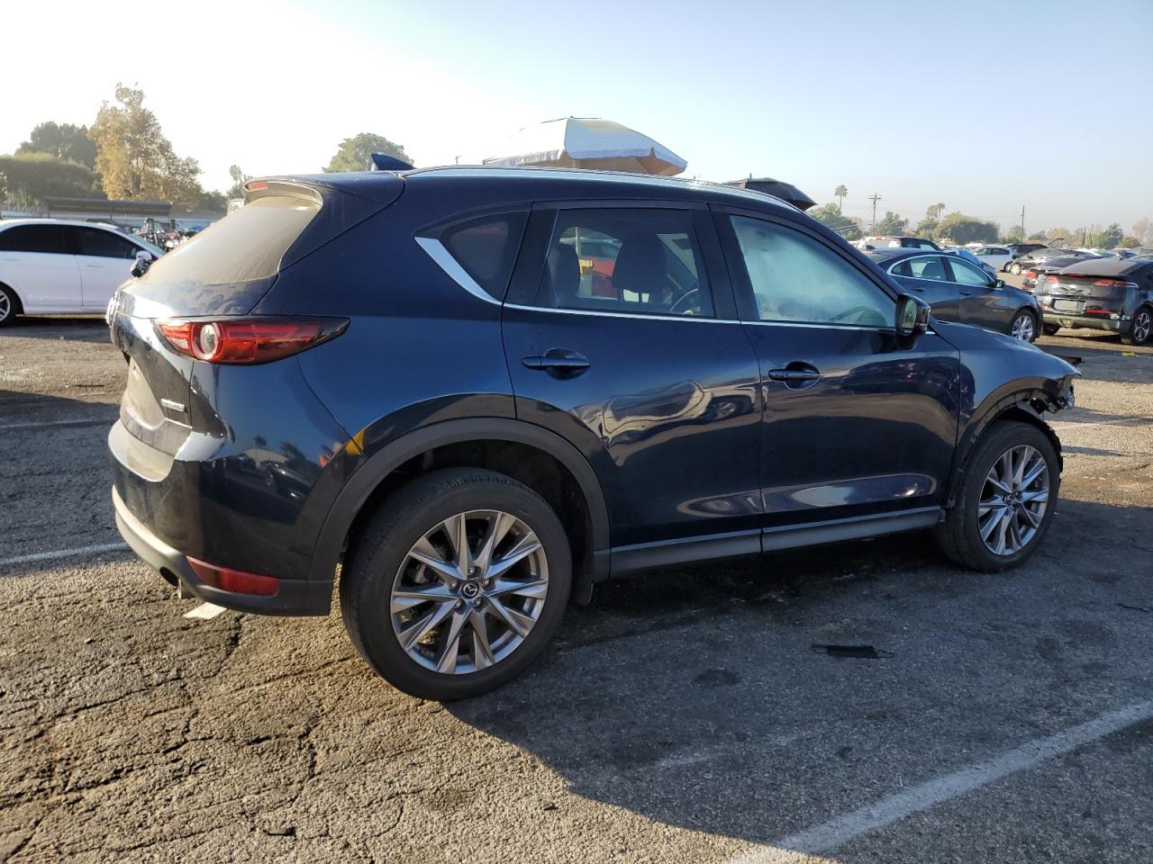 Image 3 of 2020 MAZDA CX-5 GRAND TOURING 2020 with VIN JM3KFADM3L0839534