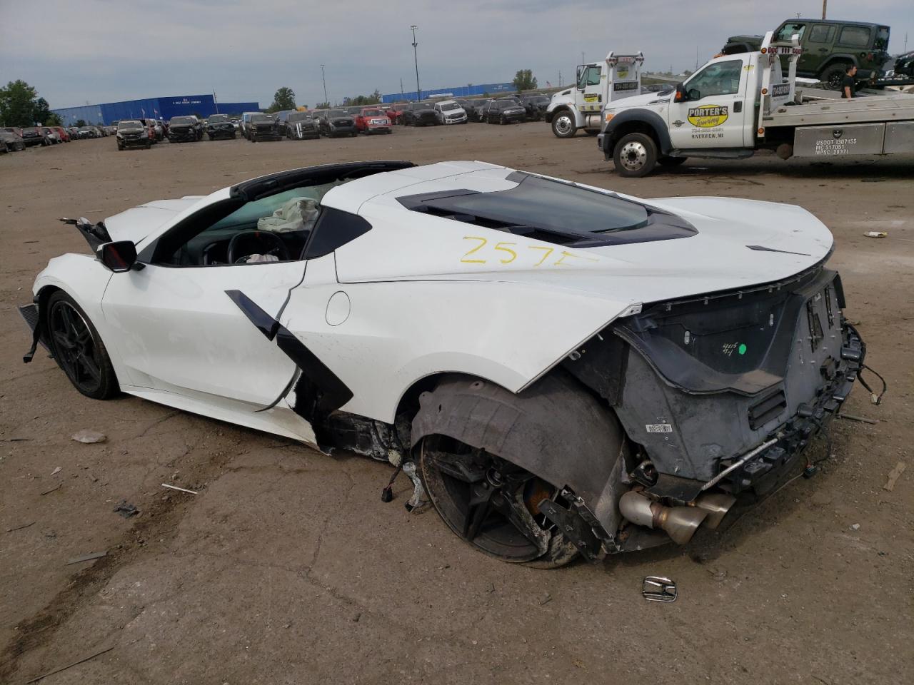 Image 2 of 2021 CHEVROLET CORVETTE STINGRAY 1LT 2021 with VIN 1G1YA2D49M5122575