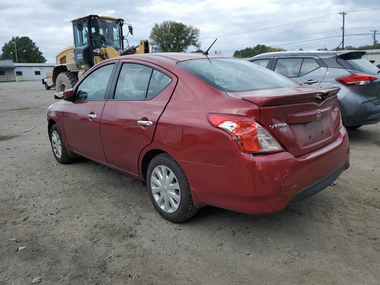 Изображение 2 2019 NISSAN VERSA S 2019 с VIN 3N1CN7AP7KL880254