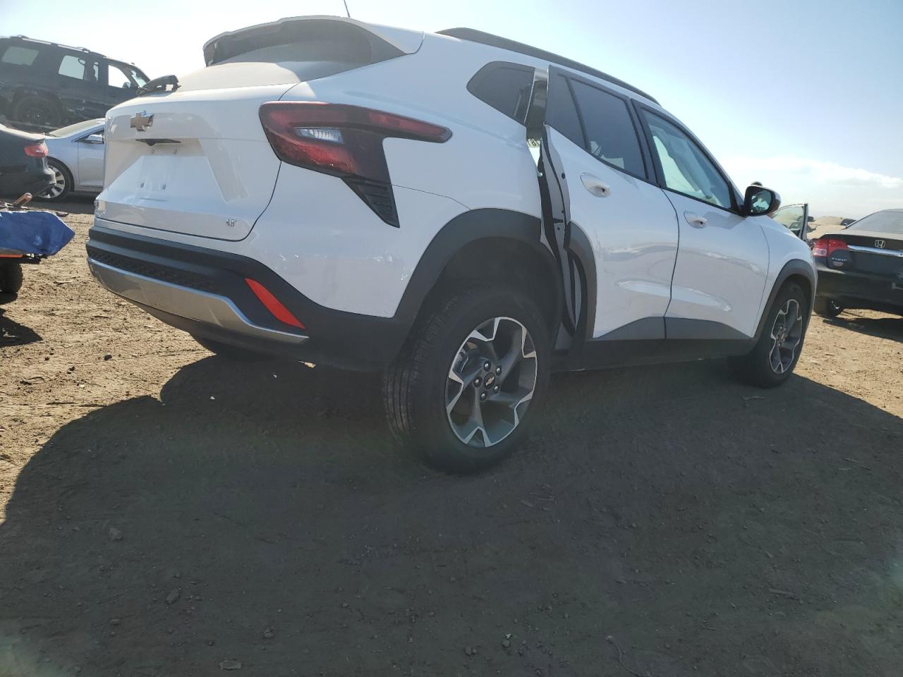 Image 3 of 2024 CHEVROLET TRAX 1LT 2024 with VIN KL77LHE22RC028986