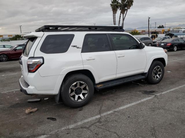Изображение 3 2018 TOYOTA 4RUNNER SR5/SR5 PREMIUM 2018 с VIN JTEBU5JR7J5536452