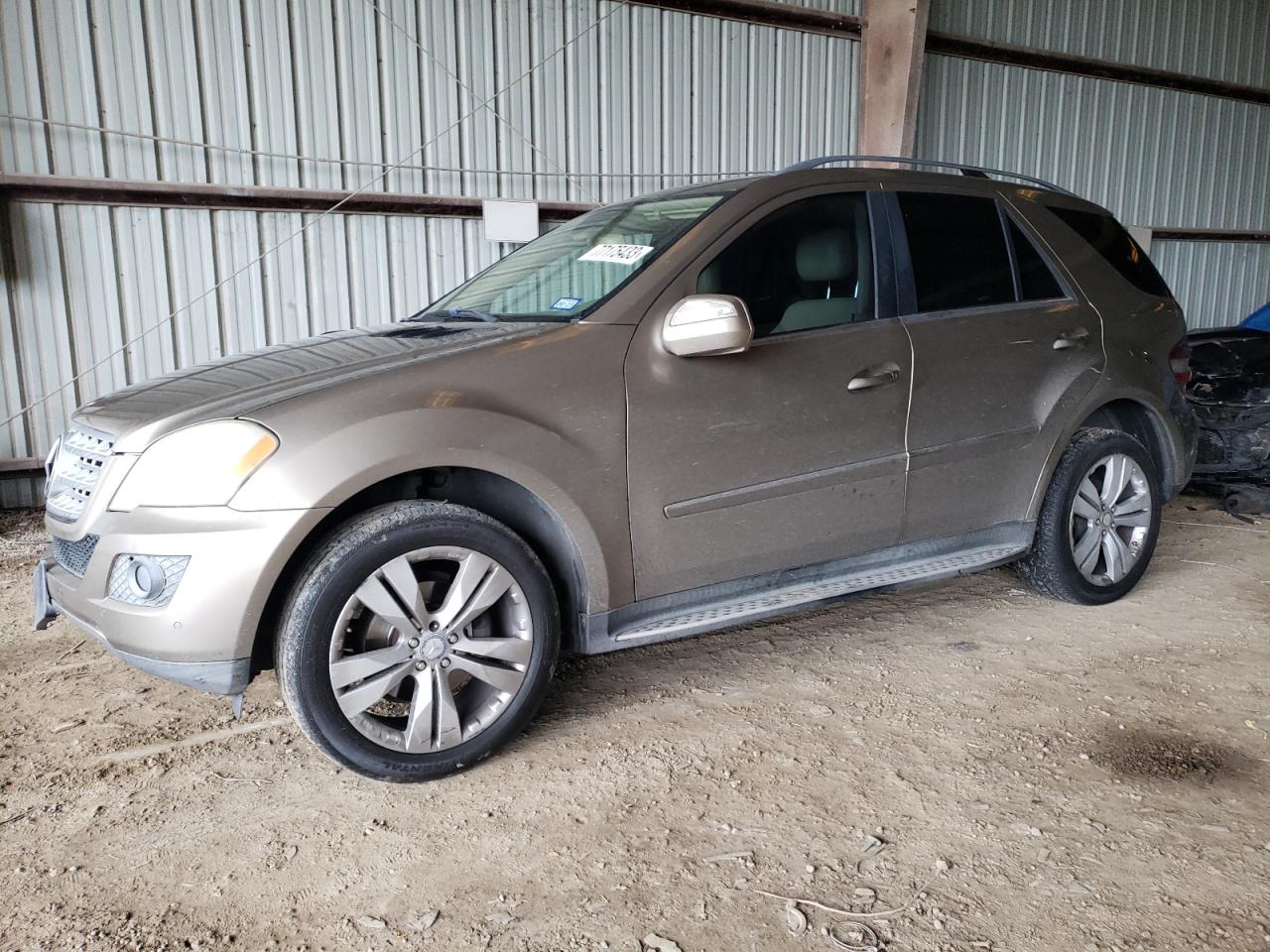 Obraz 1 z 2010 MERCEDES-BENZ ML 350 2010 z VIN 4JGBB5GB1AA596590