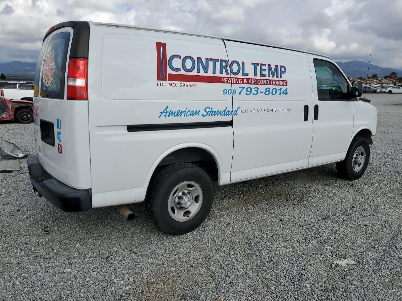 Image 3 of 2017 CHEVROLET EXPRESS G2500  2017 with VIN 1GCWGAFF9H1327686