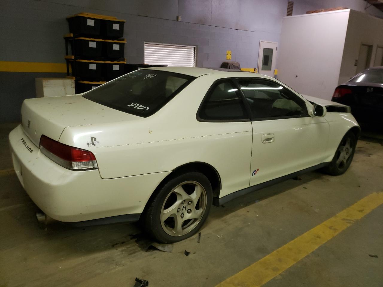 Obraz 3 z 1999 HONDA PRELUDE  1999 z VIN JHMBB6246XC001604
