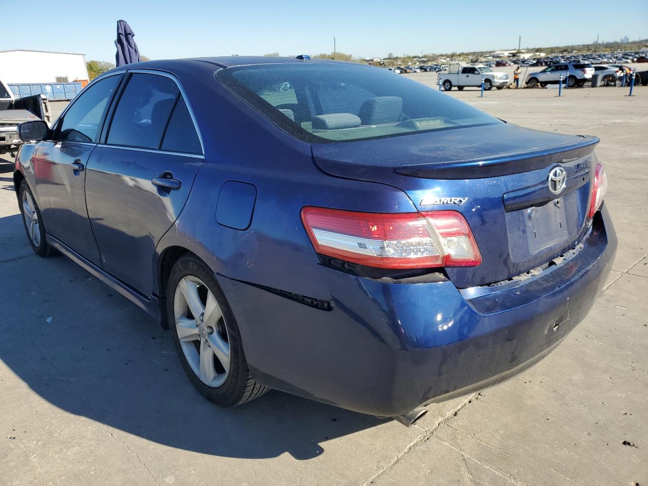 Image 2 of 2010 TOYOTA CAMRY SE 2010 with VIN 4T1BK3EK6AU604852
